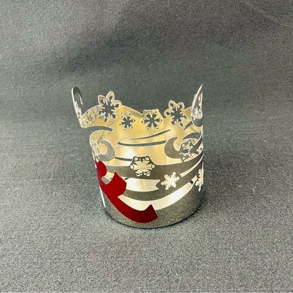 Bath & Body Works BBW 3-Wick Jar Metal Candle Holder - Silver Snowman Snowflakes - Picture 9 of 14